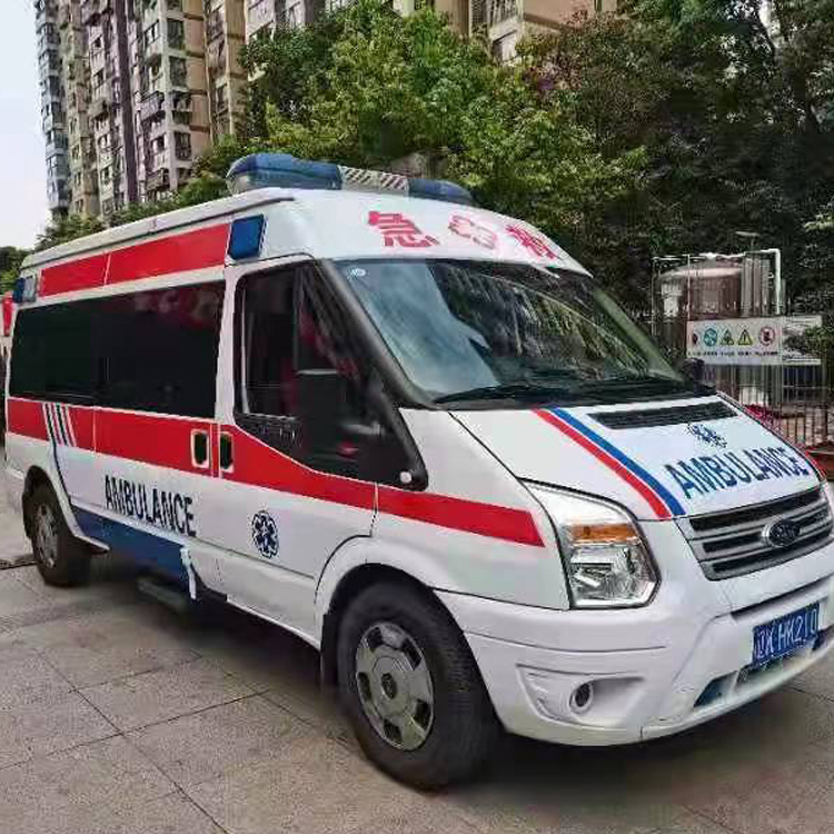 元宝山长途救护车护送病人返乡